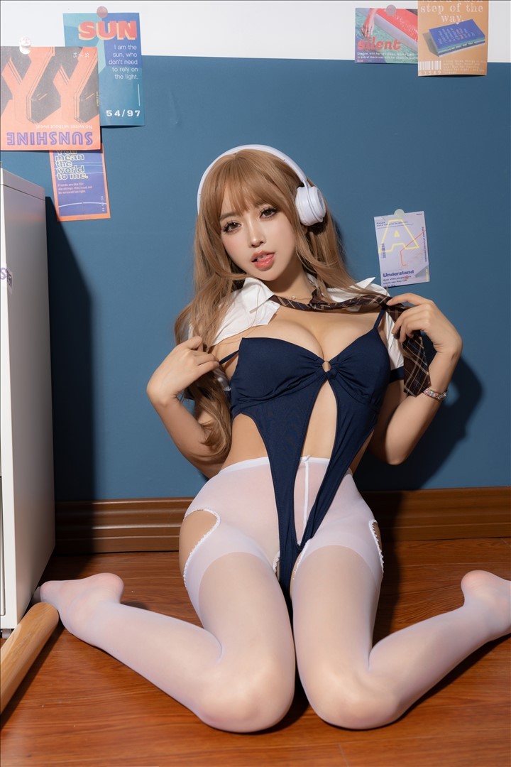人气Coser 过期米线线喵(米线线sama) VOL.125 甜心恶霸[57P-307M]11449